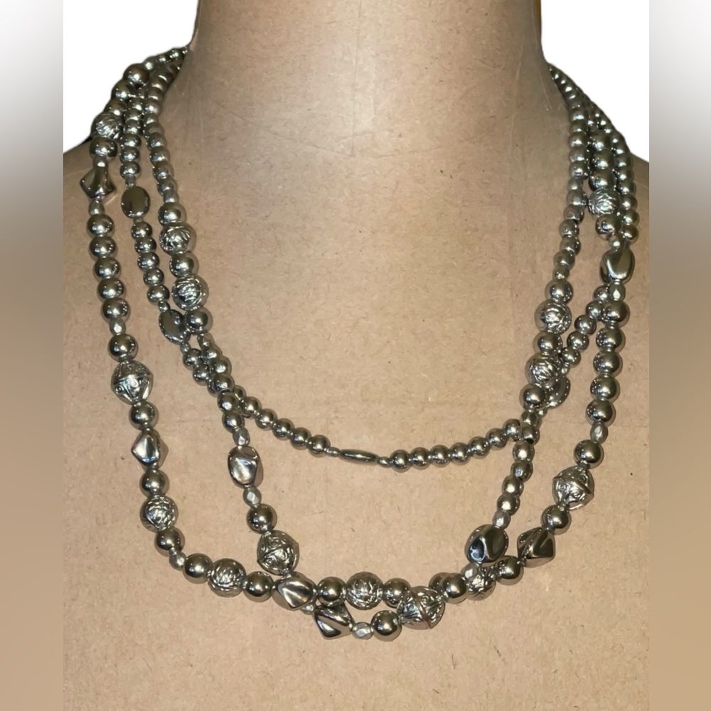 🤑🤑🤑 5 FOR $35 🤑🤑🤑 Chico’s 3-Strand Beaded Necklace Silver